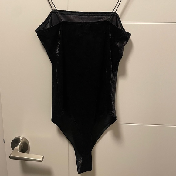 Black Velvet Bodysuit - Picture 2 of 2